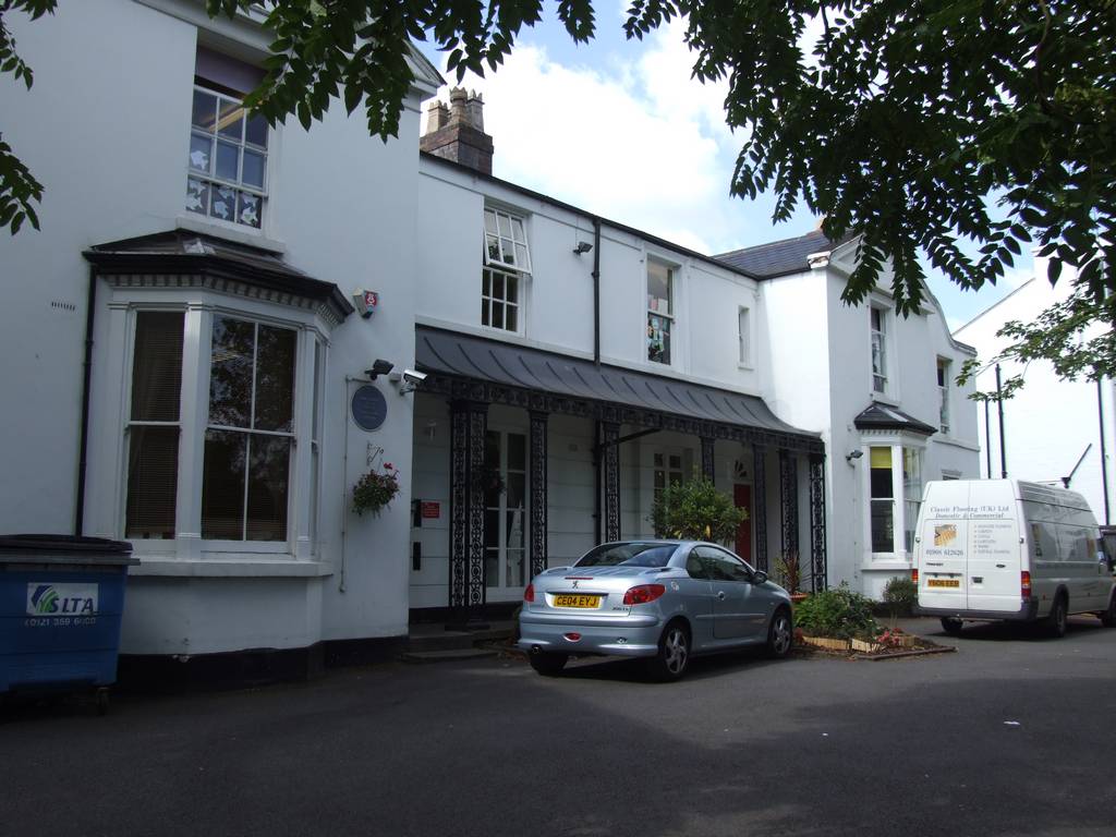 4 Highfield Road