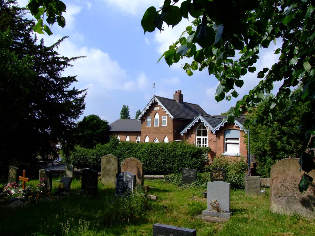 St Laurence Churchyard